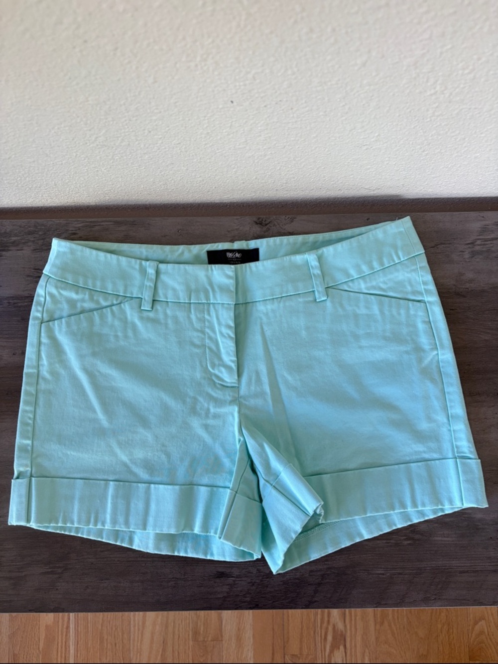 Mossimo Mint Green Tailored Cuffed Shorts Size 4